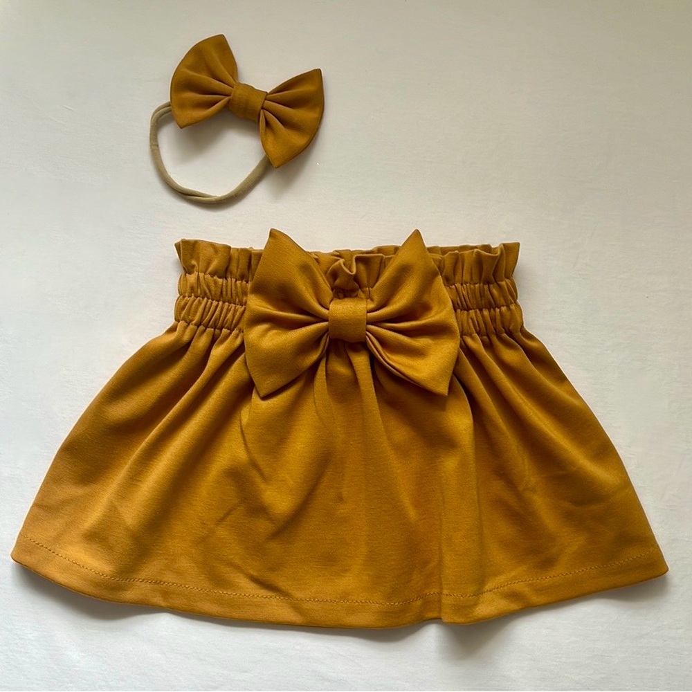 Mustard/ Honey Colored Toddler Pull on Skirt with Bow Size 18-24 months